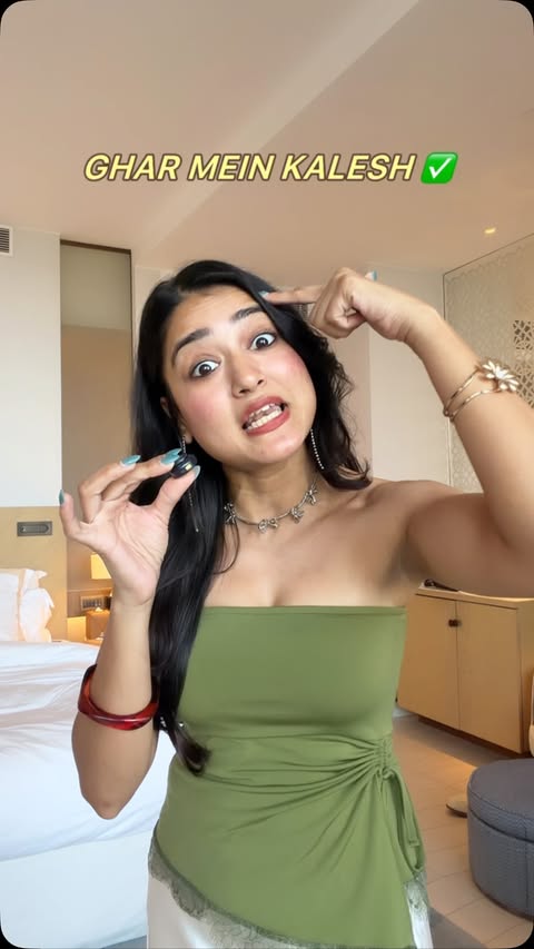 Instagram post by @hervagabondlife for Chemist at Play. Caption reads: [...] ab underarms bhi 😂🔥 Started using....
