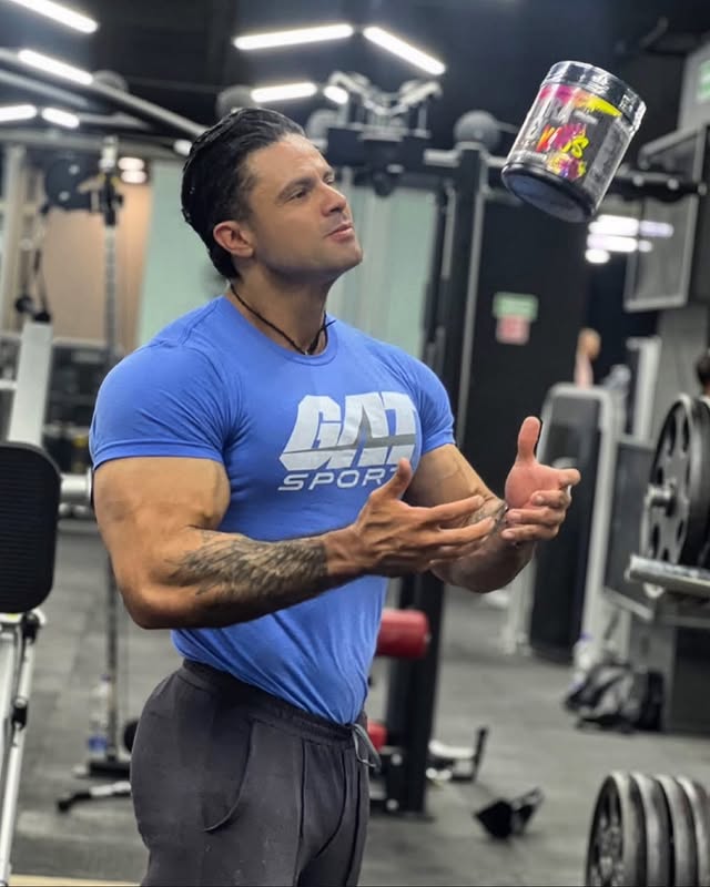 Instagram post by @memorodriguezfitness for GAT Sport. Caption reads: NITRAFLEX KAOS 💣 🔥 @gat_sport cause KAOS in the....