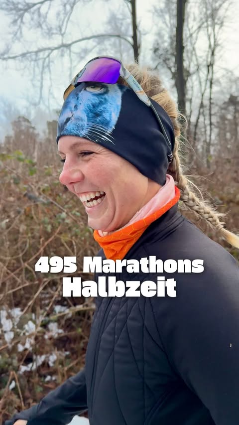 Instagram post by @runninggirl.joyce for COROS. Caption reads: [...] und POD 2) von @Coros_dach kann ich all....