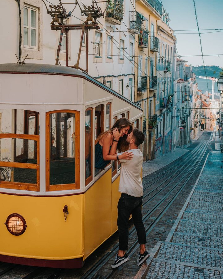Instagram post by @lostitalianos for Bond Touch. Caption reads: [...] spent on skype (too bad we didn't have....