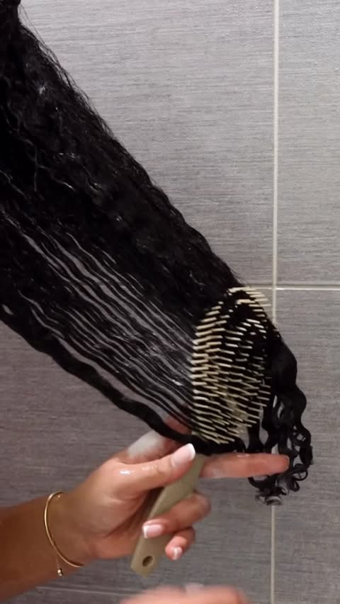 Instagram post by @shaielexis for California Naturals. Caption reads: I owe @californianaturals for this beautiful wash....