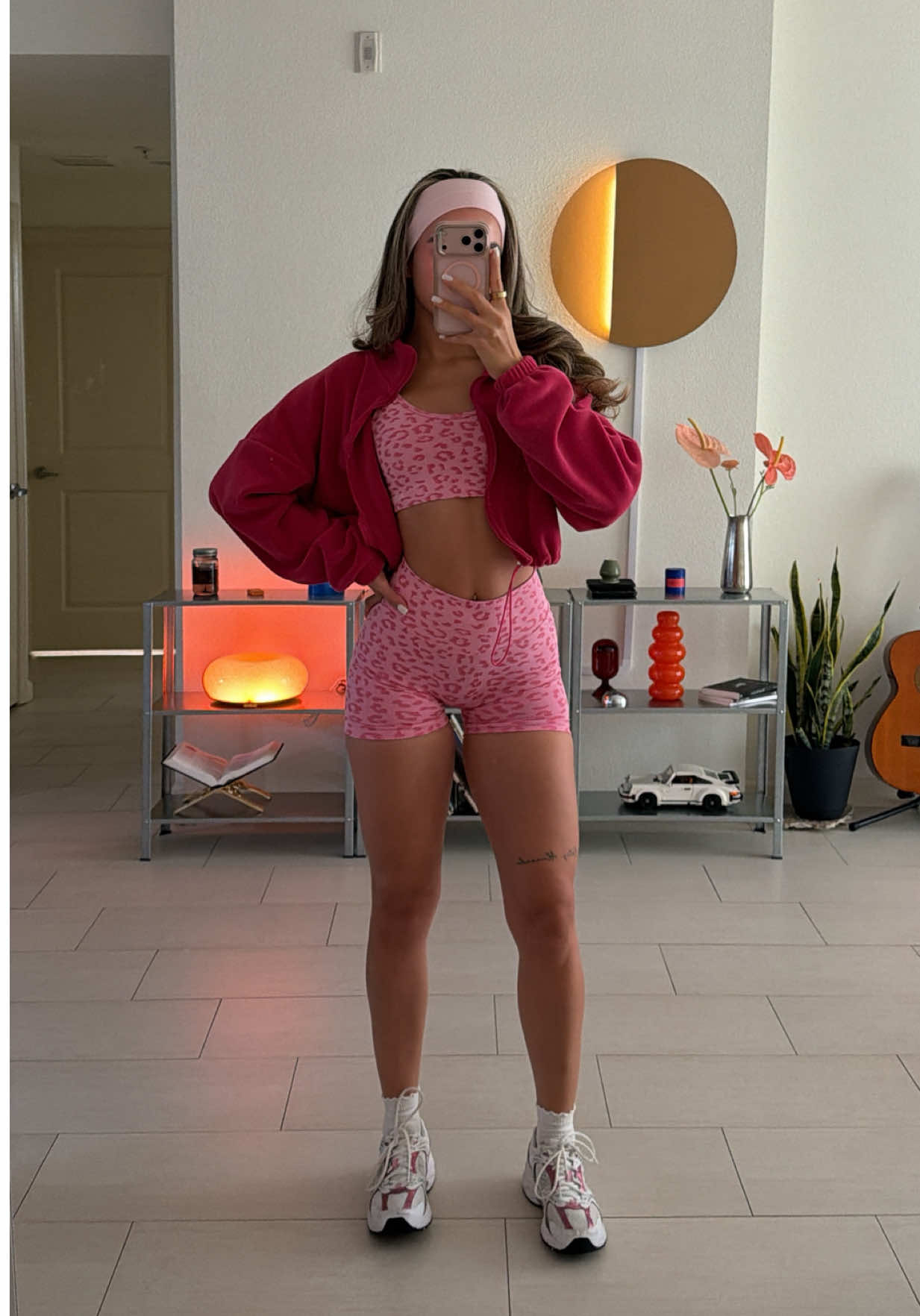 TikTok post by @angxortiz for Aurola US. Caption reads: @AUROLA #aurola #workoutfit #gymfit #ootd....