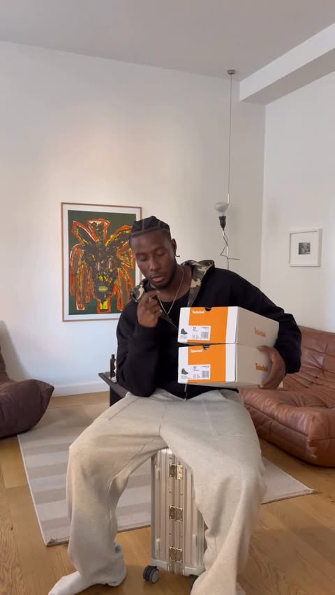 Instagram post by @deavy.rosse for Timberland. Caption reads: Build the perfect winter fit @timberland #ad....