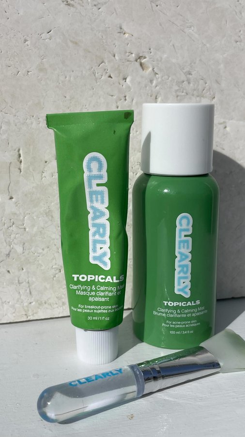 Instagram post by @michelleaescobar for TOPICALS. Caption reads: [...] my 1 week commitment with  @topicals Clearly....