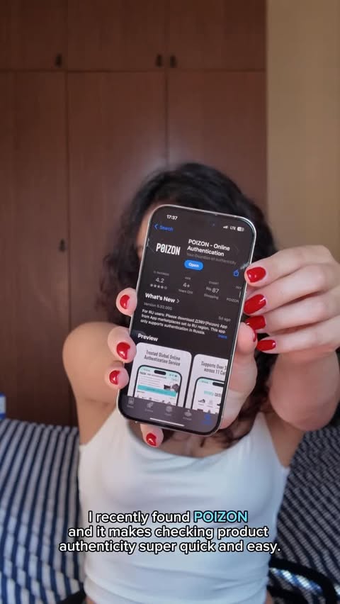 Instagram post by @vikkavision for Poizon. Caption reads: Trying out @poizonapp lately and honestly loving....