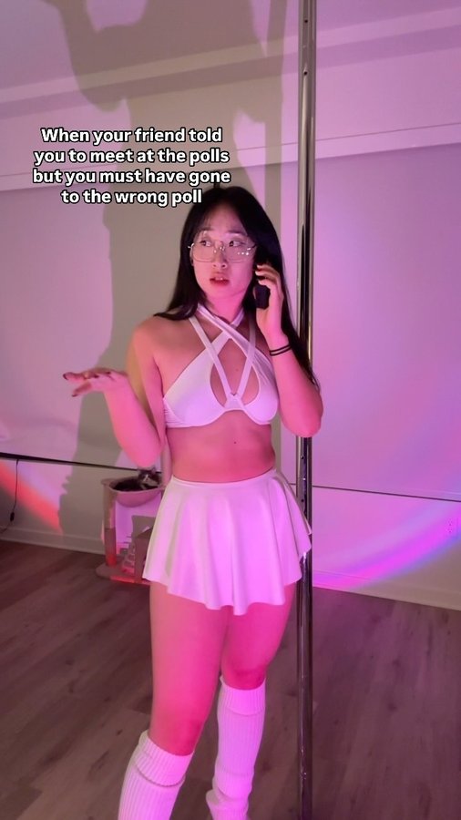 Instagram post by @shulalaland for Lunalae. Caption reads: [...] the record I do it for the art 😭

Fit:....