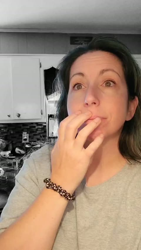 Instagram post by @fluffymomfavorites for Magic Mind. Caption reads: @magicmind @socialtiphq @socialtip_usa ad [...].