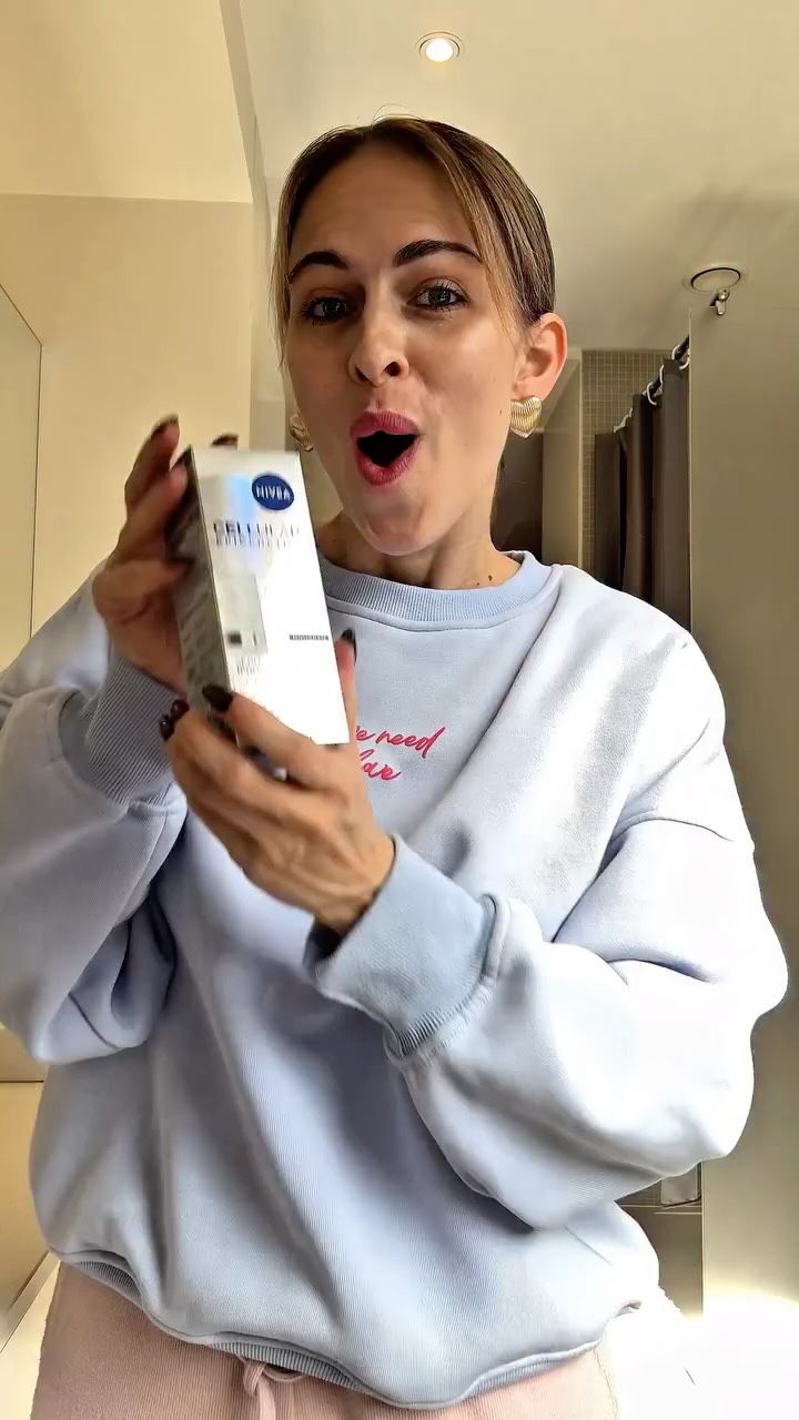 Instagram post by @sarah_bossuwe for Nivea. Caption reads: #Advertente @nivea | De NIVEA Cellular Epigenetics....