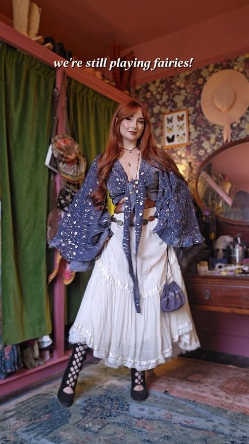 Instagram post by @ditsy_floral for Vinted. Caption reads: And I've been lucky enough to make it my job!....