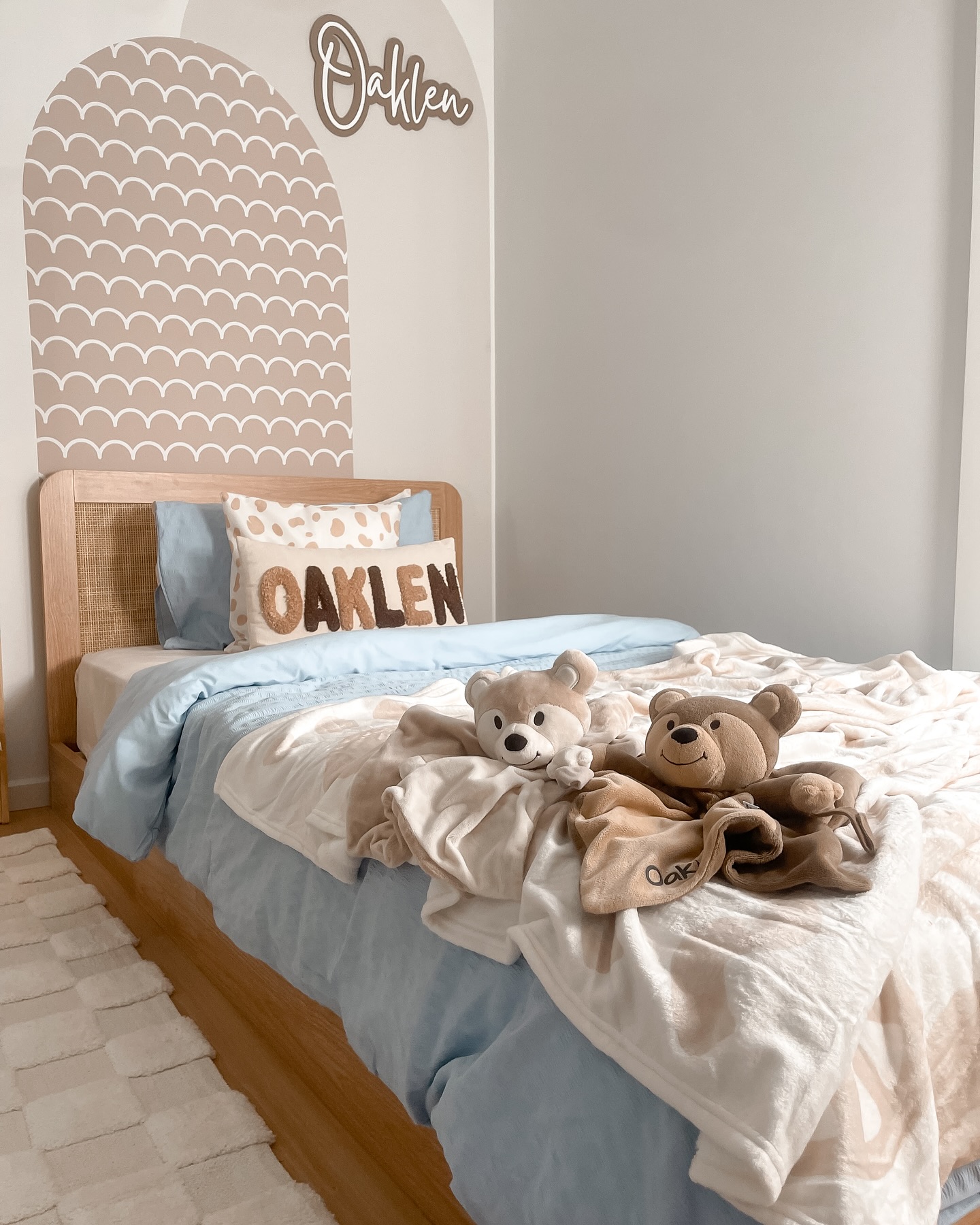 Instagram post by @oaklen.and.ocean for Kmart. Caption reads: A spot on the grid for Oakie’s big boy room....