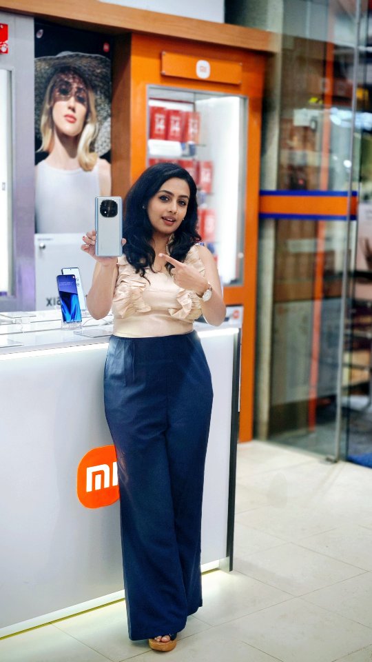 Instagram post by @ranjani.ramesh for Xiaomi India. Caption reads: Unboxing the Redmi Note Pro +📱

🎉 *New Year....