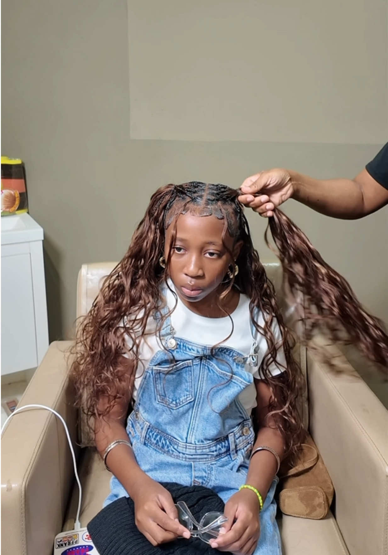 TikTok post by @kbthebrandllc for OQ Hair Shop. Caption reads: #4 miracle knot hair from @OQHAIR @oqhairshop 😍😍....