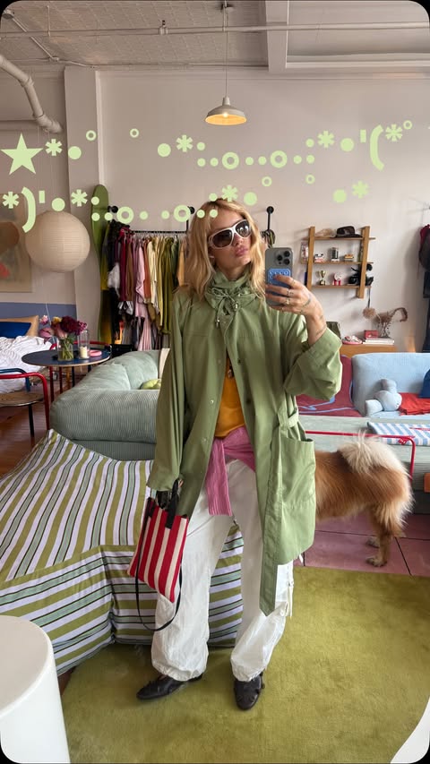Instagram post by @linmick for ThredUp. Caption reads: [...] my everyday, and shopping secondhand on....