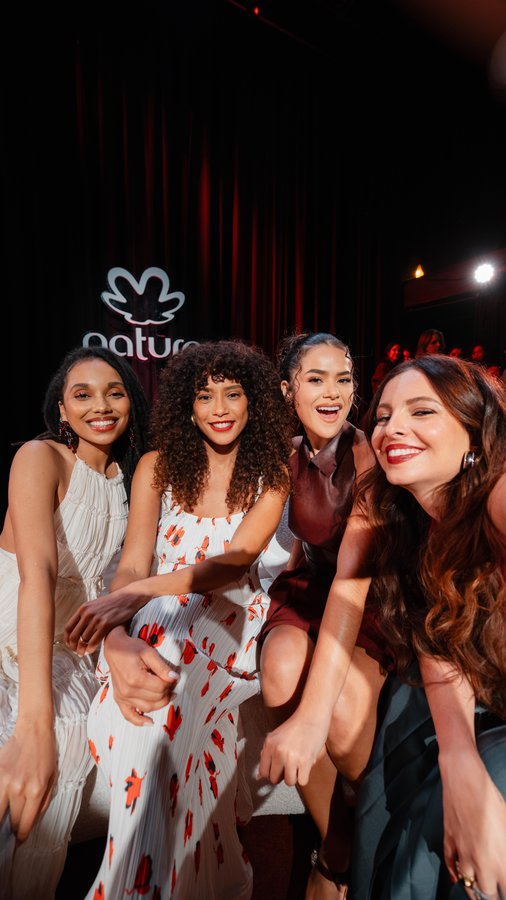 Instagram post by @maisa for Natura Brasil. Caption reads: ter essa conversa com @taisdeverdade, @natalyneri....