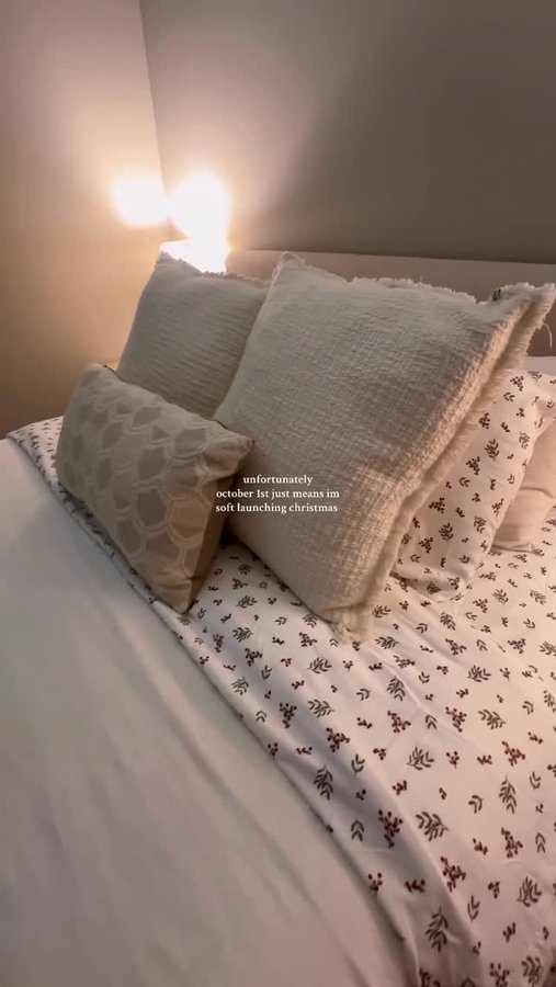 Instagram post by @goesbymeg for Linens & Hutch. Caption reads: can we get a moment for the sheets? 🥹🎄....