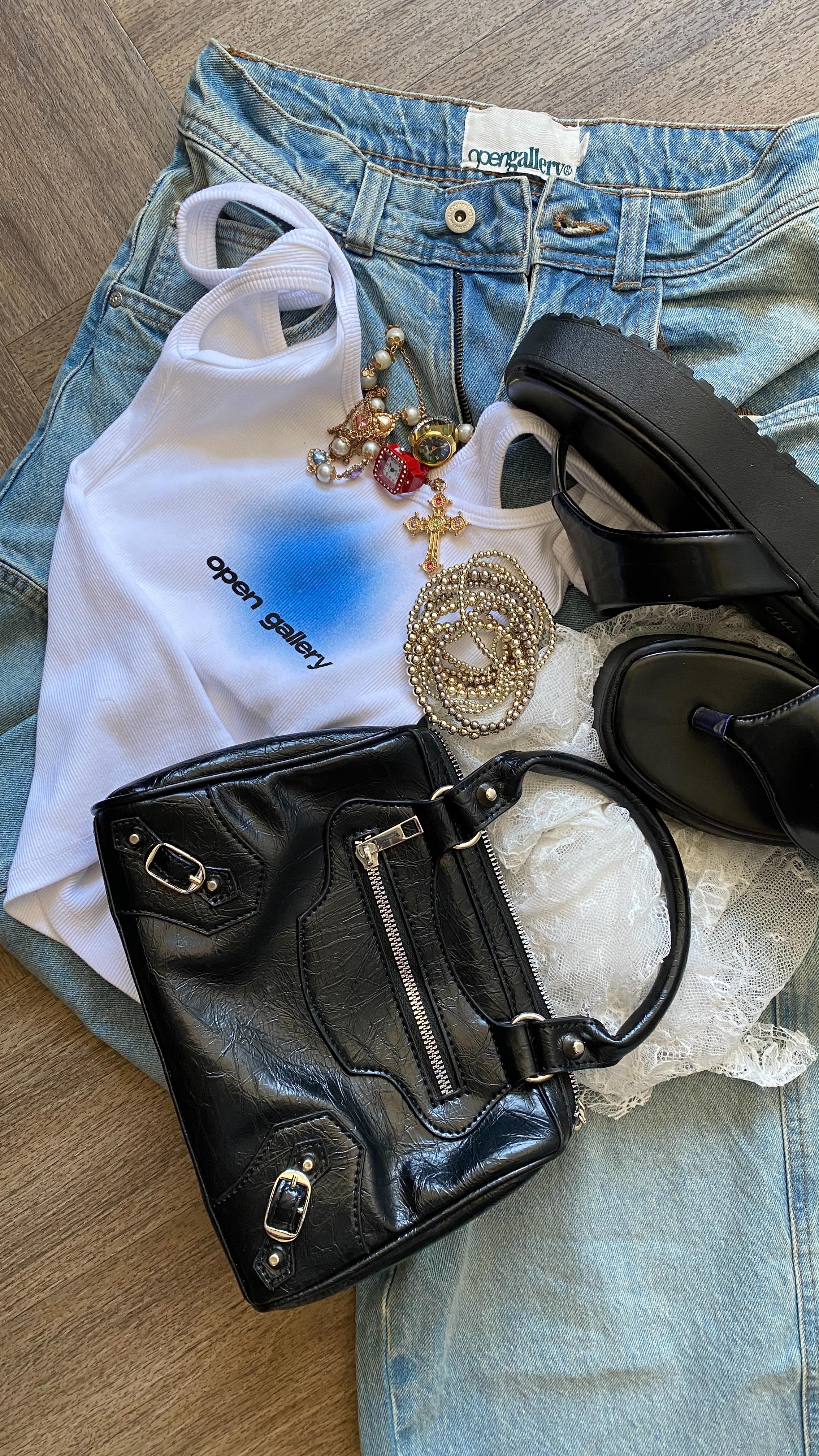 Instagram post by @lesegomorris._ for Factorie. Caption reads: Outfit chilled but make it fashion 😎

Outfit :....