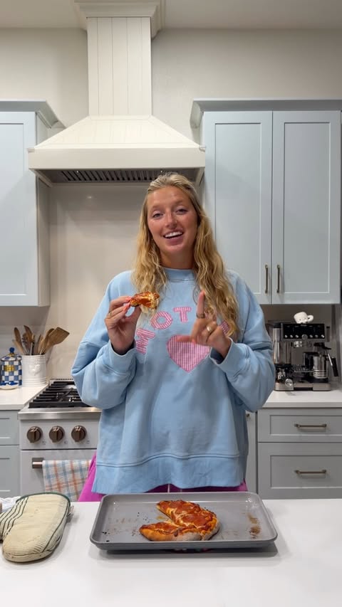 Instagram post by @itsgretawilson for EveryPlate. Caption reads: Pizza night! 🍕👩🏼‍🍳❤️ Thanks to @everyplate Try....