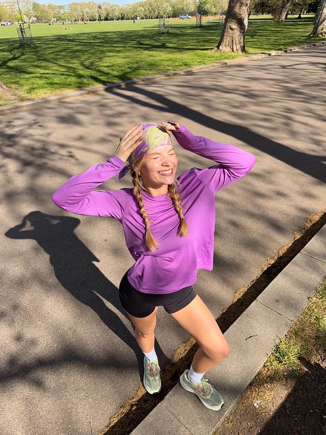 Instagram post by @marthaawalsh for Salomon. Caption reads: [...] run of the block but make it stylish....