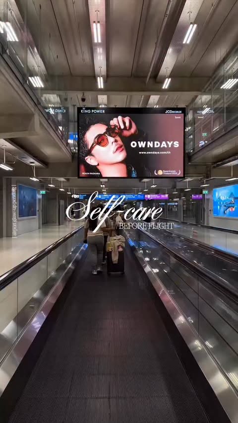 Instagram post by @ptrpcyw for Glad2Glow Thai. Caption reads: Self care before ✈️💌🫶🏻 #Glad2Glow.