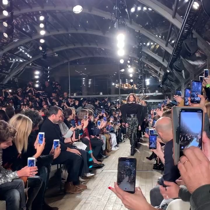 Instagram post by @mannei_is_her_name for MOLIERA2. Caption reads: @isabelmarant finale 🔥
Thanks @moliera2 for....