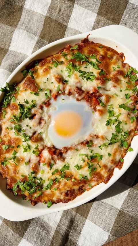 Instagram post by @okawaribyazusa for The Feedfeed. Caption reads: [...] pasta night into a cozy rice night 🍅....