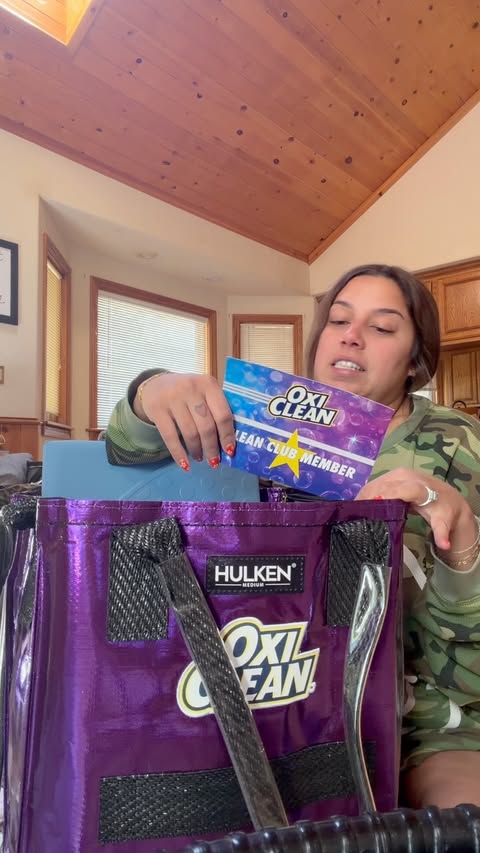 Instagram post by @smashleybourne for OxiClean. Caption reads: [...] don’t want the unboxing to end. 🤩📦....
