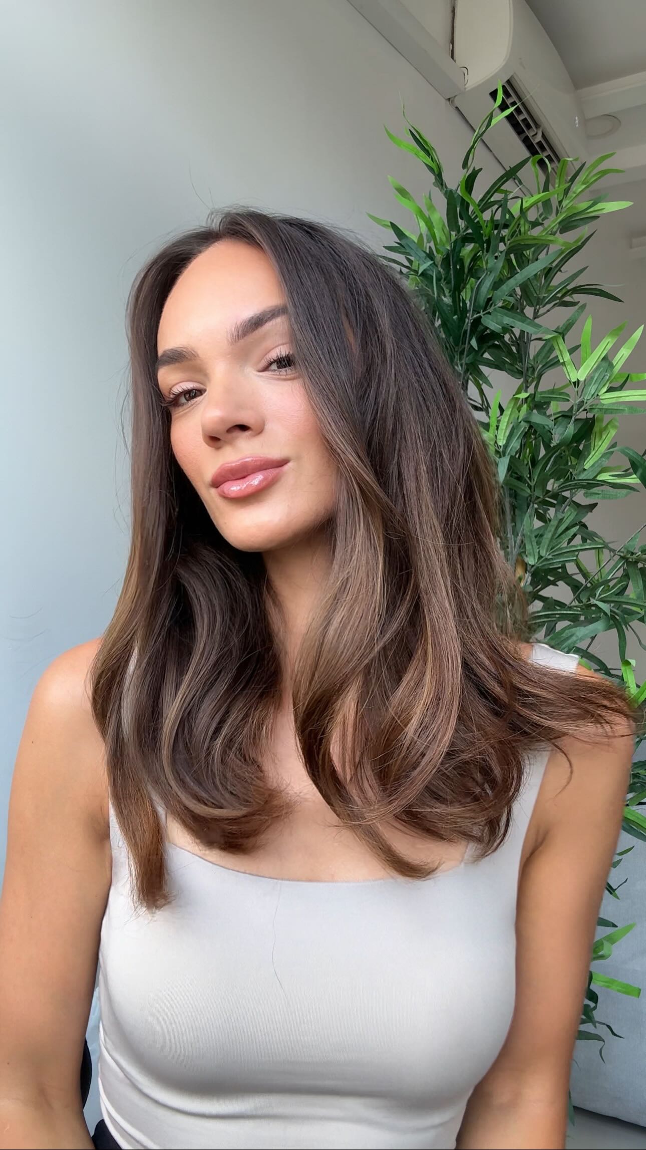 Instagram post by @sofijagrijak for Syoss. Caption reads: Kosa gusta, ali bez volumena? I ja sam uvek imala....