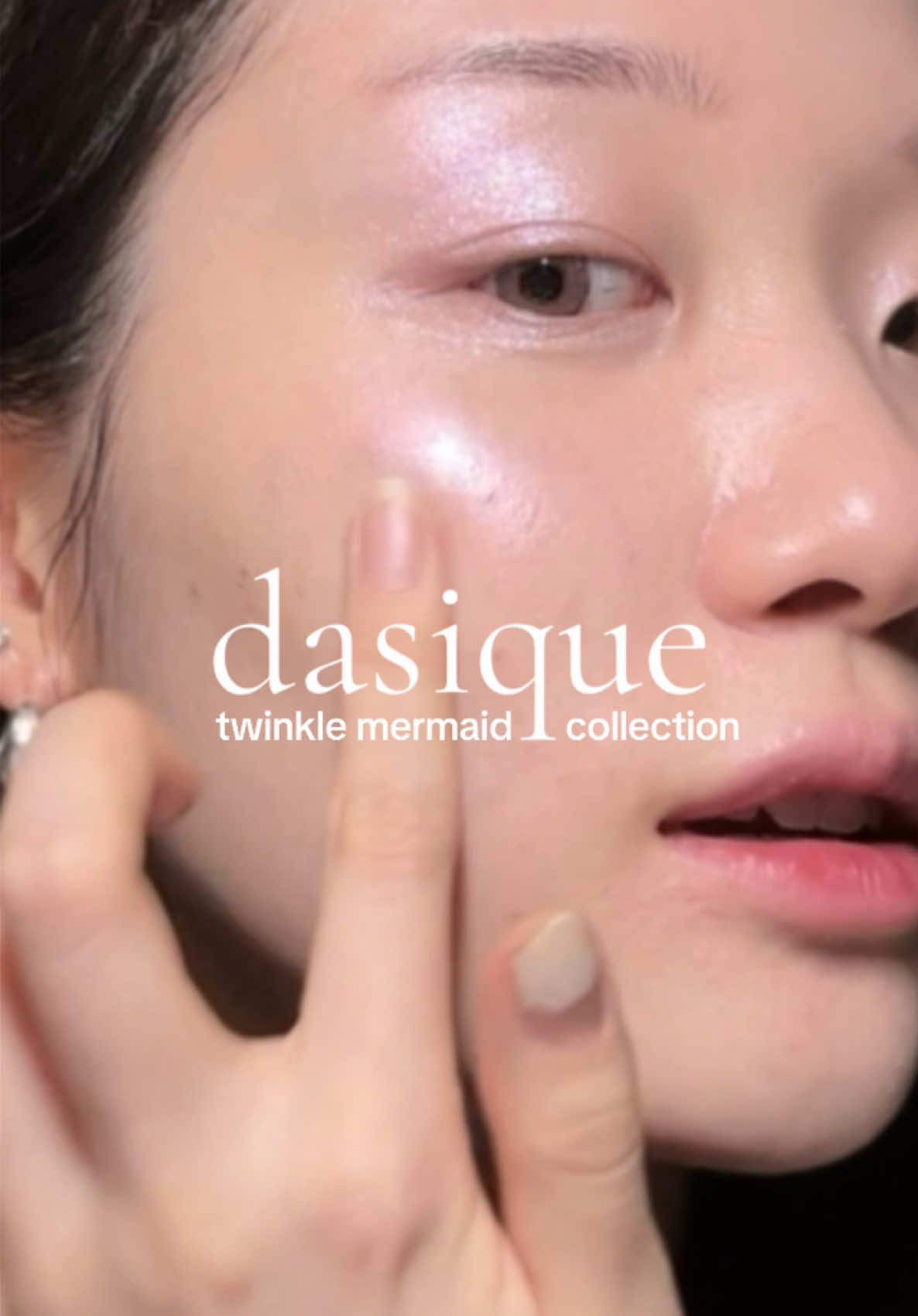 TikTok post by @blurrytokki for Dasique. Caption reads: @dasique US DROPPED A NEW COLLECTION 🐚 (I love....