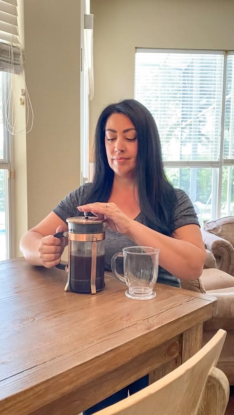 Instagram post by @teacherturnedmom for AquaSonic. Caption reads: [...] I don’t skip this 5 minute tiny reset.....