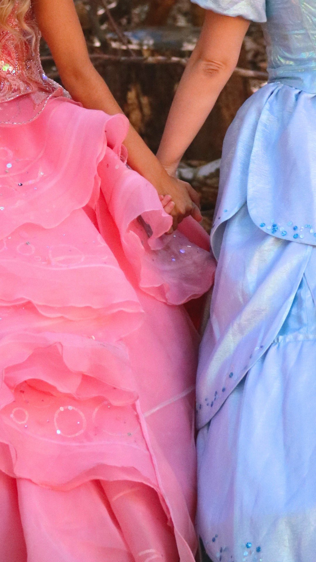 Instagram post by @thatjessiwills for Halloween Costumes. Caption reads: Something WICKED this way comes 👀💚💕

October....