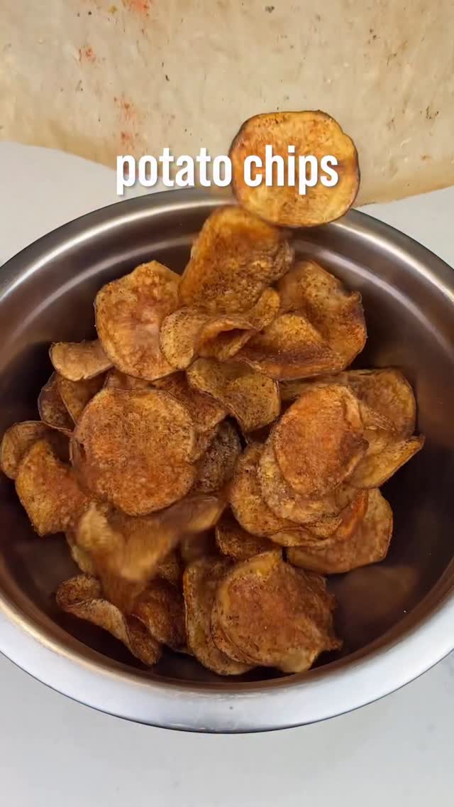 Instagram post by @raziyyz for Dan-O's Seasoning. Caption reads: Here’s how to make the best Homemade Potato Chips!....