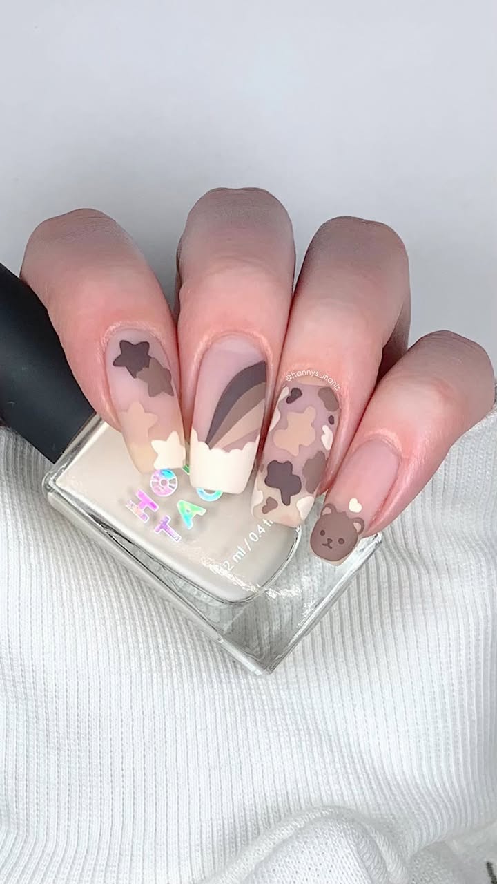 Instagram post by @hannys_manis for Holo Taco. Caption reads: *PR* 🎥Tutorial for my neutral mix-and-match....