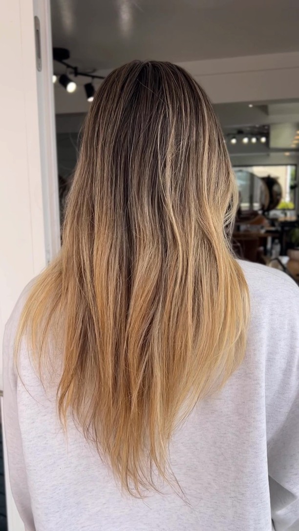 Instagram post by @lifeoflisag for Cosmo Prof Beauty. Caption reads: Who else does this? 👀

A blonding refresh using....