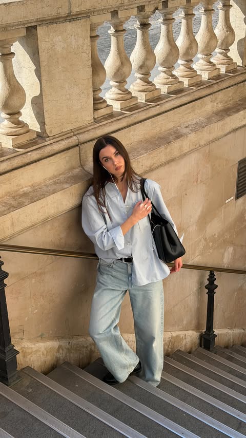 Instagram post by an influencer for Calvin Klein. Caption reads: anzeige a week in my @calvinklein baggy jeans 💌.