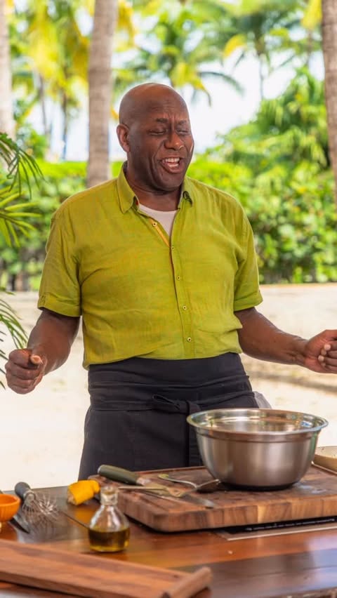 Instagram post by @ainsleyfoods for ITV. Caption reads: [...] sunshine and food with me at 12pm @itv Come....