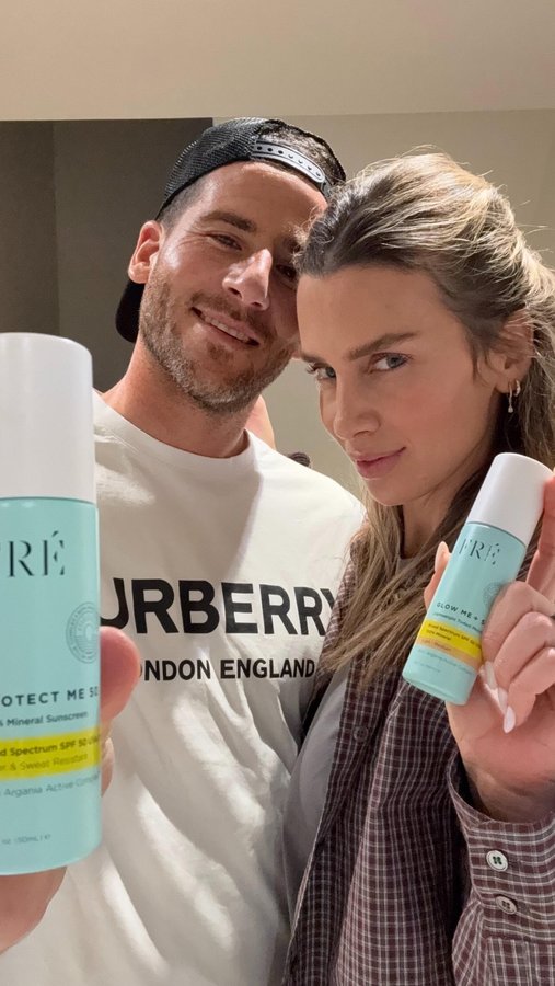 Instagram post by @shunithemed for Freskincare. Caption reads: Protect body 
100% mineral sunscreen. ☀️ 
35% off....