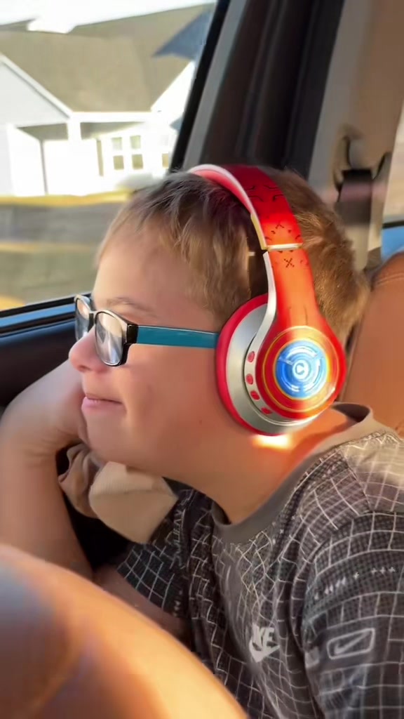TikTok post by @elizabethwoods046 for iClever. Caption reads: IClever is the #1 kids’ headphone brand in the....