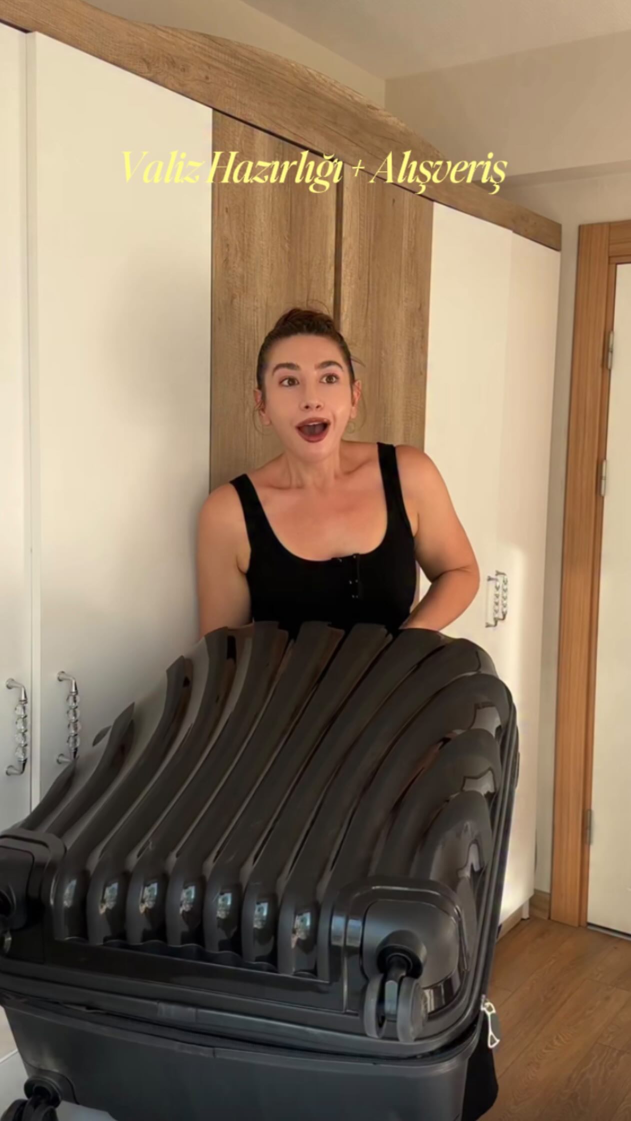 Instagram post by @ozgee.aaslann for Forever21. Caption reads: [...] edin 🤍 Ürünlerin markası @forever21tr....