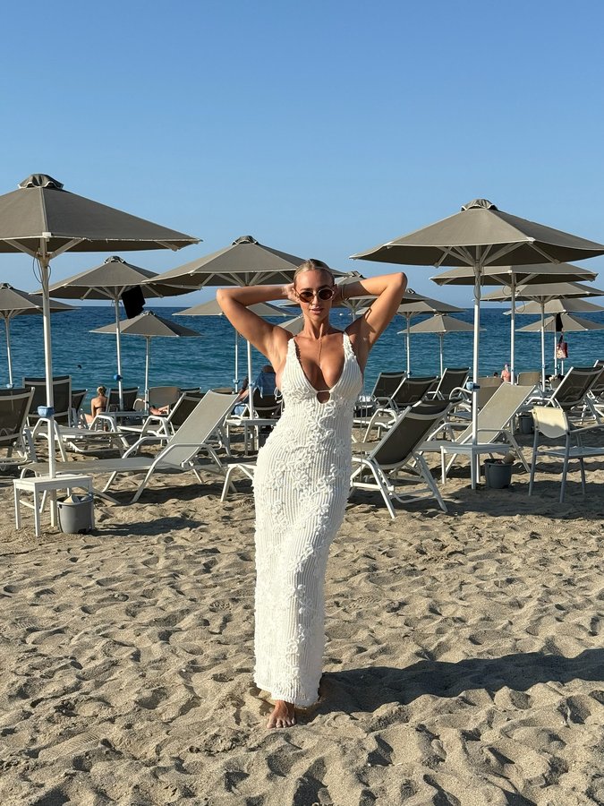 Instagram post by @sofianielsenn for Everlast. Caption reads: I would do my August over and over 🥹🥹🥹....