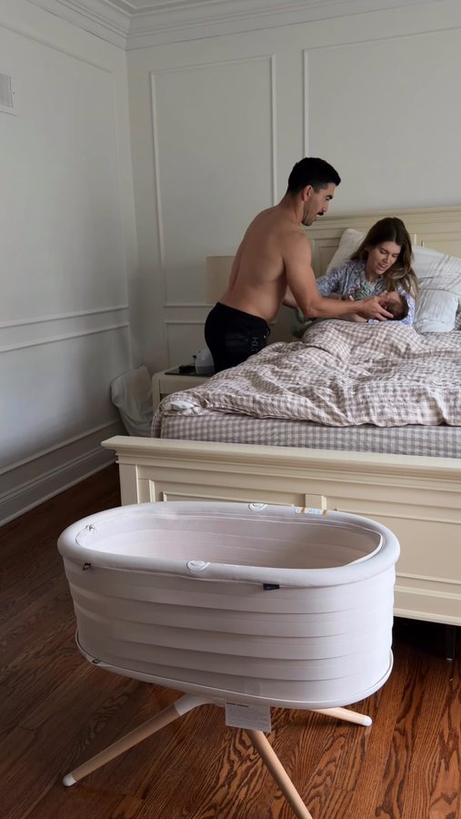 Instagram post by @hannahwiththelipstick for Elvie. Caption reads: I think we’re starting to get the hang of this.....