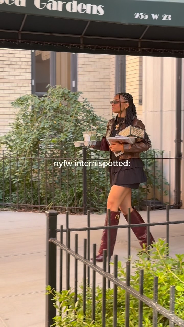 Instagram post by @leasjahjenae for Kurt Geiger. Caption reads: [...] hand, magazine in the other wearing....