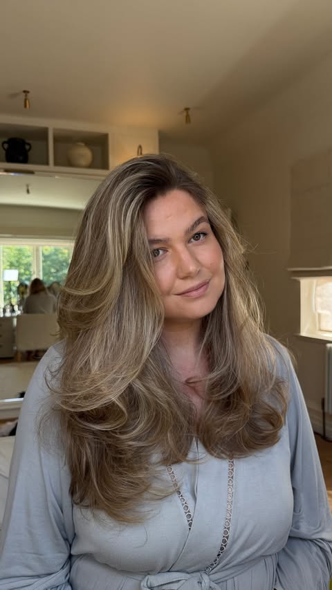 Instagram post by @molliecampsie for Dove. Caption reads: #AD @Dove.uki Bigger, thicker-looking hair starts....