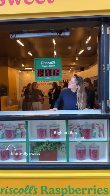 Instagram post by @condimentclaire for Driscoll's. Caption reads: [...] also high in fibre… pop into the....