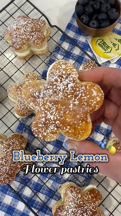 Instagram post by @dipped_tampa for True Lemon. Caption reads: Whose ready for spring? 🌸 Blue Berry Lemon Flower....