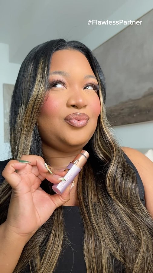 Instagram post by @kee.illena for Finishing Touch Flawless. Caption reads: #ad Hairy skin? Don’t know her. This is how i get....