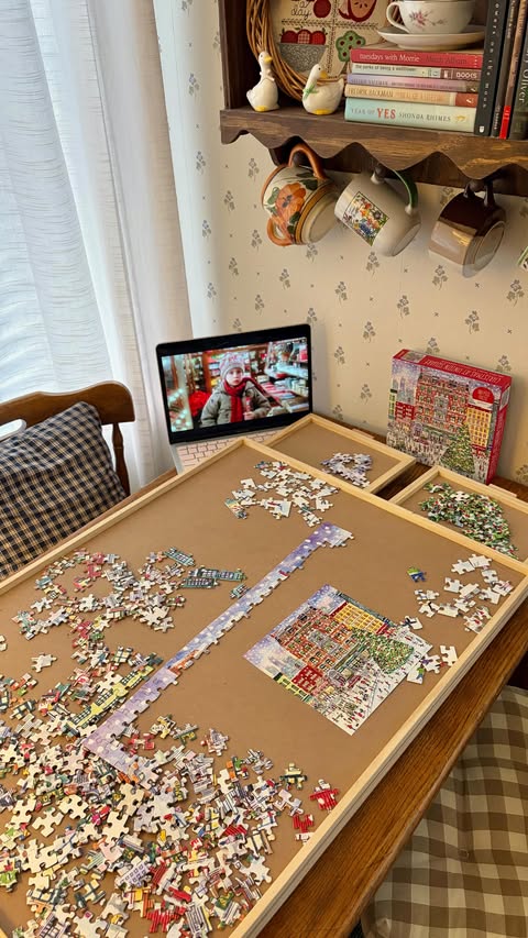 Instagram post by @intothecozycorner for All4JIG. Caption reads: [...] December?

📝: My wooden board is from....