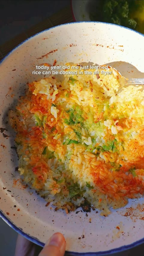 Instagram post by @fationatefoodbelly for COSORI. Caption reads: [...] take on Hainan chicken rice using the....