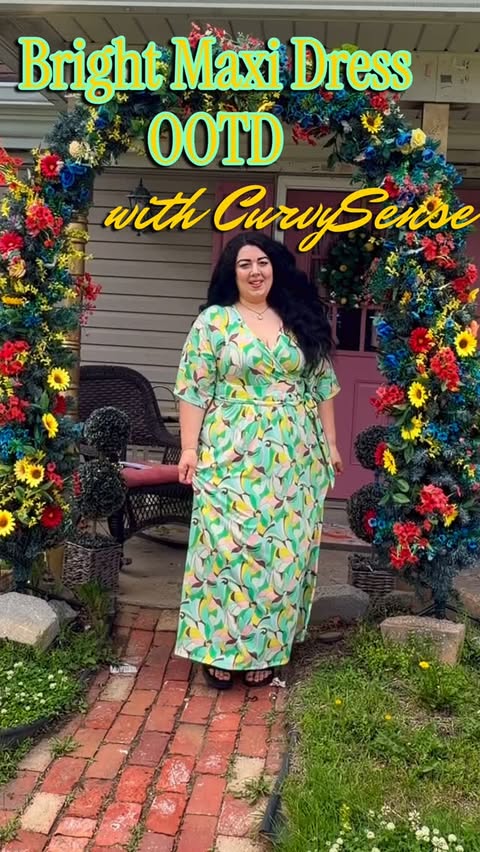 Instagram post by @principessagabriella for Curvy Sense. Caption reads: [...] spring or summer day! This dress from....