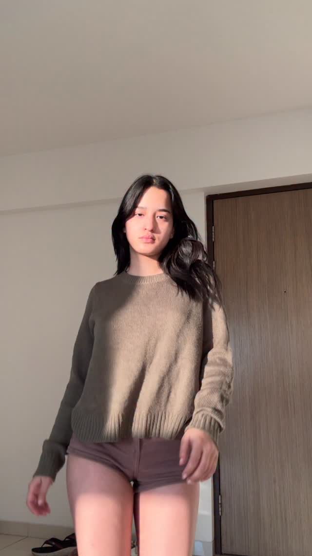 Instagram post by @darsh8ngiiiii for Savana. Caption reads: Love the jacket 🤎
Outfit: @savana 

#typ....