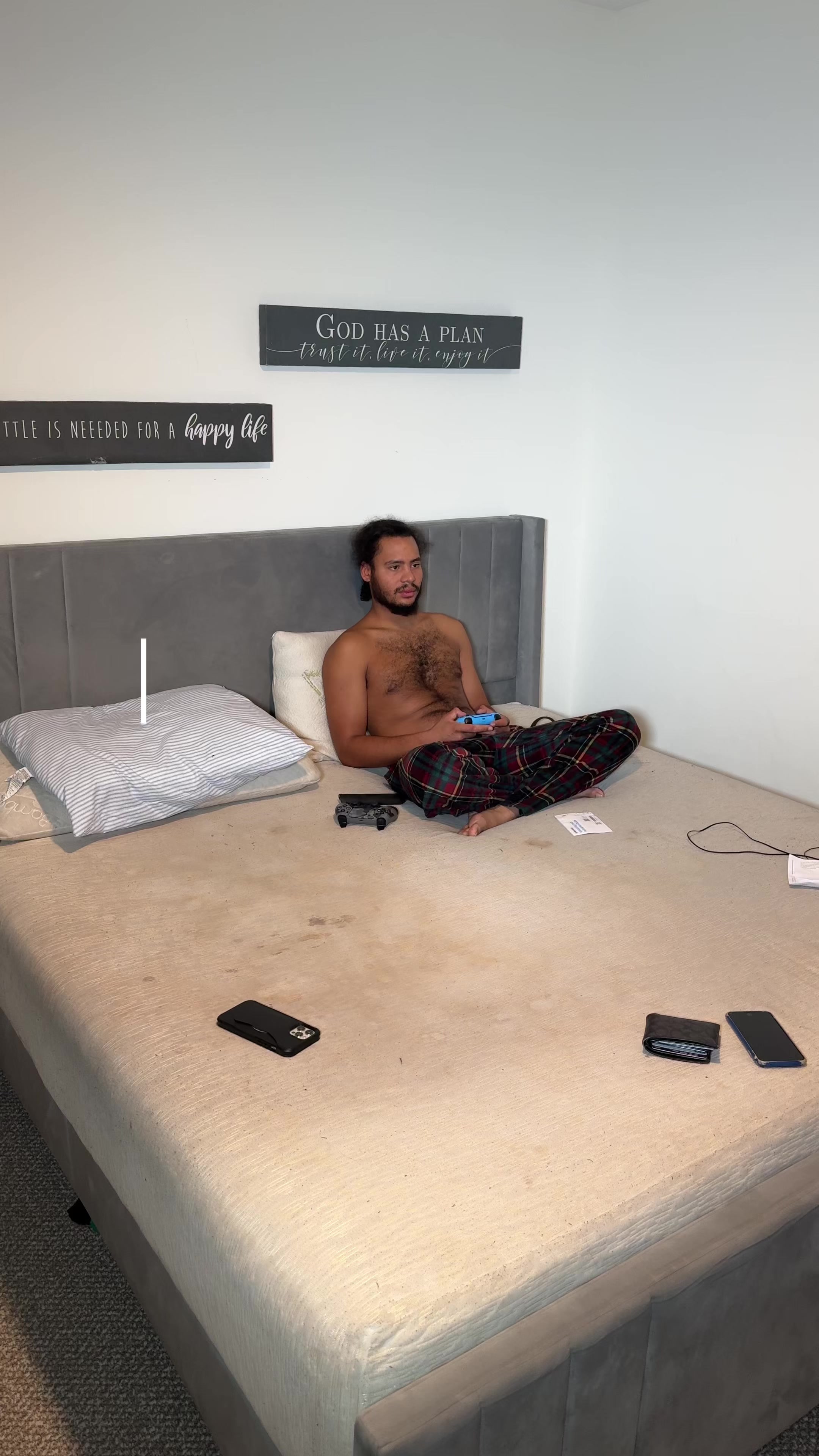 TikTok post by @saniahrache for JIGOO. Caption reads: [...] meantime I have this mite cleaner from....